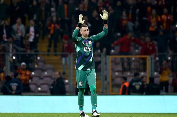 Foto - Muslera'nın sağlık durumu nasıl? Muslera sakatlandı mı?
