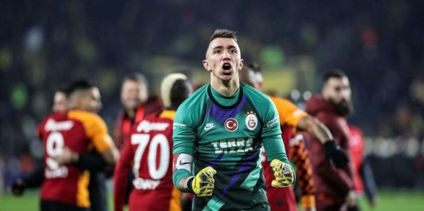 Foto - Muslera'nın sağlık durumu nasıl? Muslera sakatlandı mı?