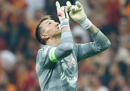 Foto - Muslera'nın tavrı öyle bir şey gösterdi ki... Galatasaray ne yapacağını şaşıracak! Bu da neyin nesi böyle...