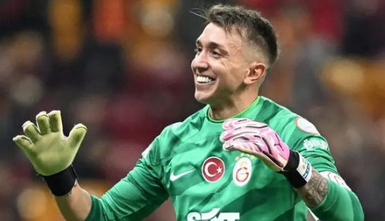 Foto - Muslera’nın yeni adresini duyurdular! Yeni açıklaması daha olay oldu: Galatasaraylılar isyan edecek…