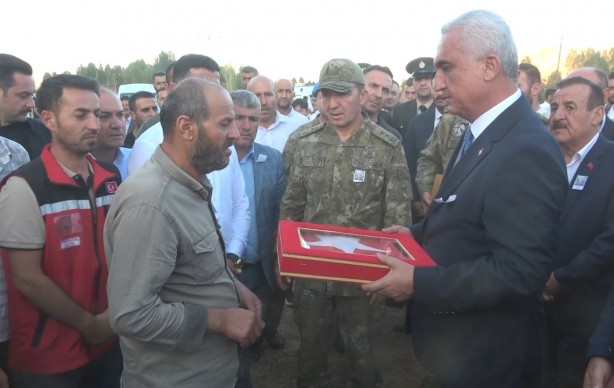 Foto - Muşlu şehit Erkan Selçuk defnedildi!