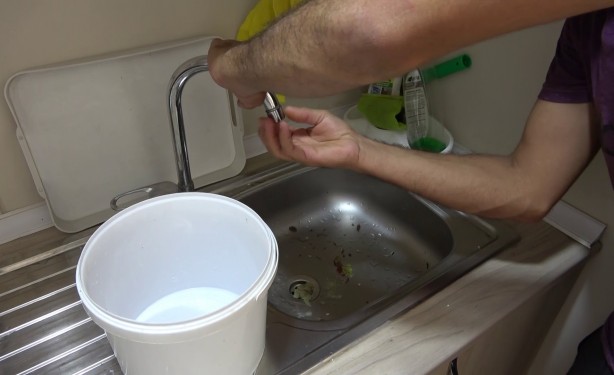 Foto - Musluklardan kurtçuk aktı