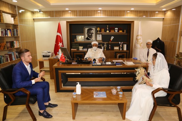 Foto - Müslüman olan Filipinli gelin 'Nisanur' adını aldı