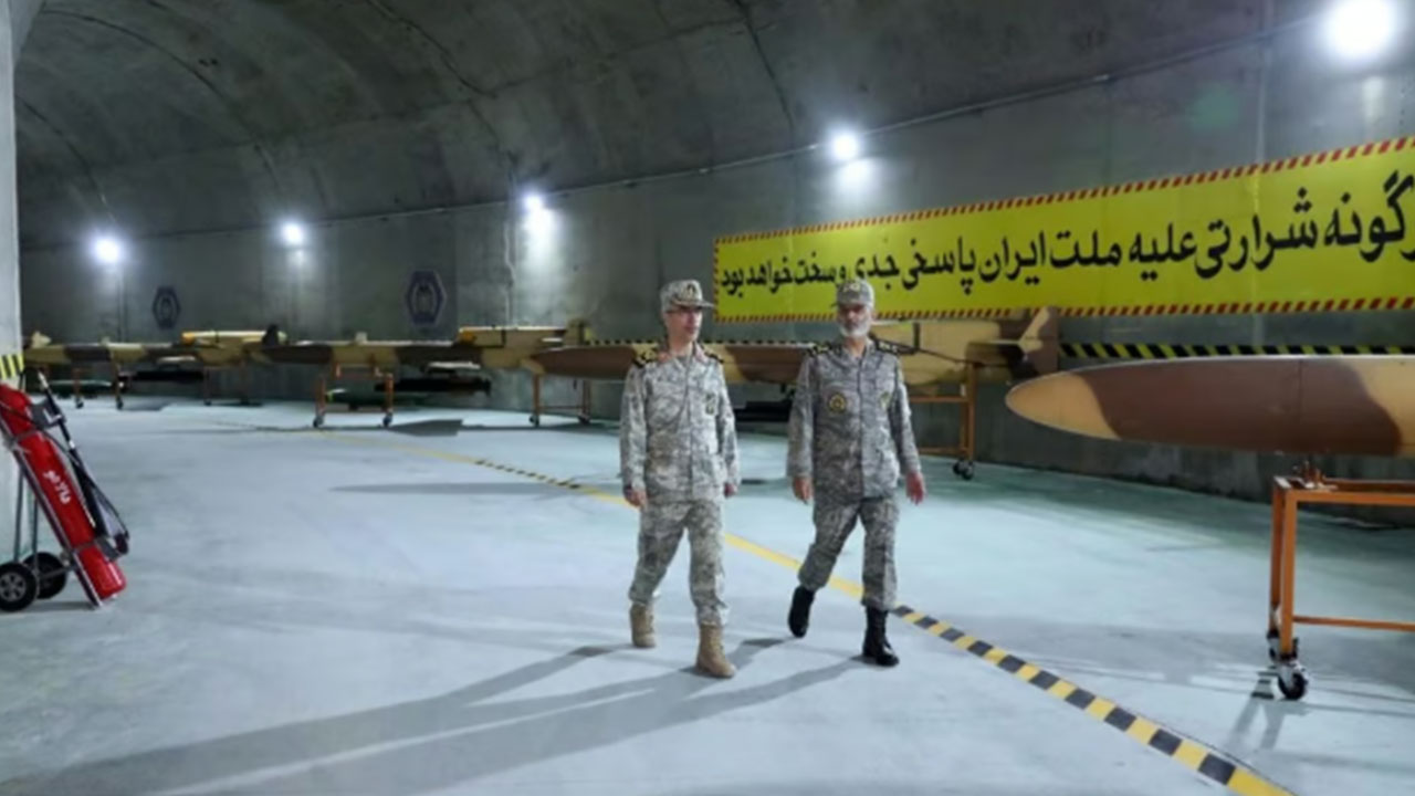 Foto - Müslüman ülke İHA üssünün görüntülerini paylaştı: Aykırı hareket eden herkesi vururuz