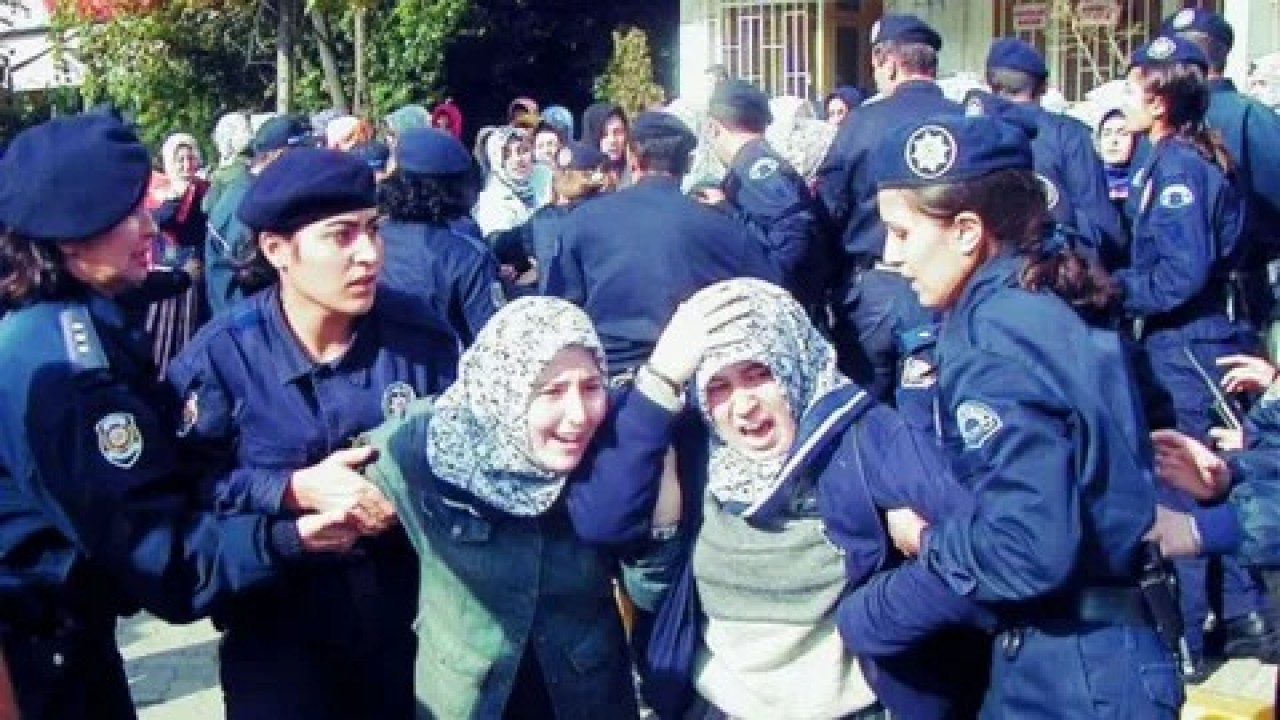 Foto - Müslümanlar kadınlara neler demişti neler! Ölen Pınar Kür’den geriye aşağılık sözleri kaldı