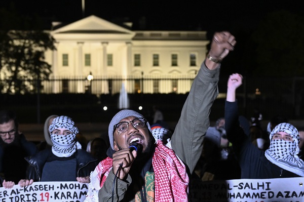 Foto - Müslümanlar sokaklara döküldü! Gazze'deki hastane saldırısı böyle protesto edildi