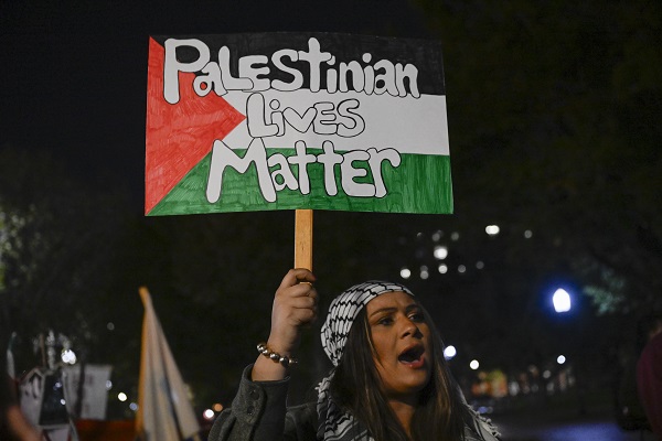 Foto - Müslümanlar sokaklara döküldü! Gazze'deki hastane saldırısı böyle protesto edildi