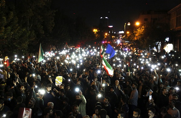 Foto - Müslümanlar sokaklara döküldü! Gazze'deki hastane saldırısı böyle protesto edildi