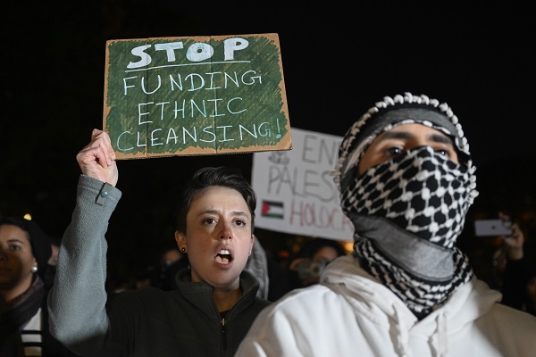 Foto - Müslümanlar sokaklara döküldü! Gazze'deki hastane saldırısı böyle protesto edildi