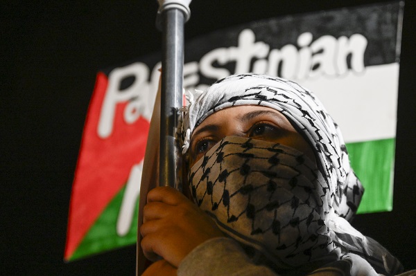 Foto - Müslümanlar sokaklara döküldü! Gazze'deki hastane saldırısı böyle protesto edildi