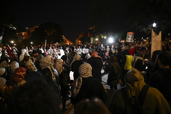 Foto - Müslümanlar sokaklara döküldü! Gazze'deki hastane saldırısı böyle protesto edildi