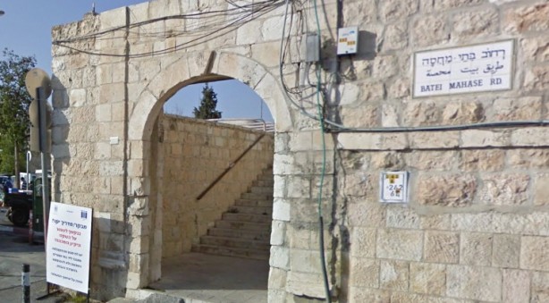 Foto - Müslümanların kanına dokunan görüntüler! Tabelalara dikkat