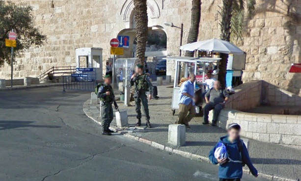 Foto - Müslümanların kanına dokunan görüntüler! Tabelalara dikkat