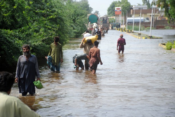 Foto - Muson yağmurları nedeniyle ulusal acil durum ilan ettiler