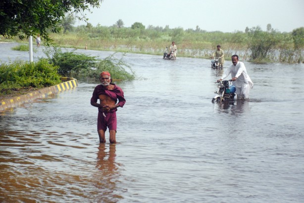 Foto - Muson yağmurları nedeniyle ulusal acil durum ilan ettiler
