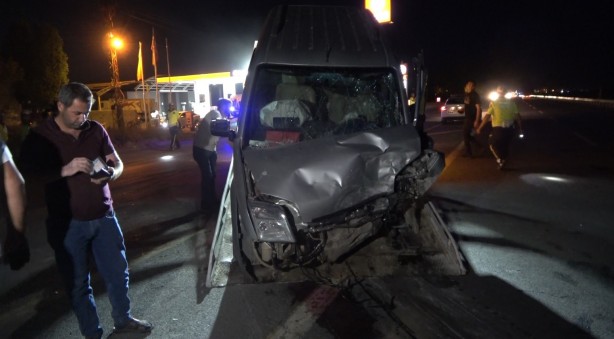 Foto - Muş'ta feci kaza! 1'i bebek 8 kişi yaralandı