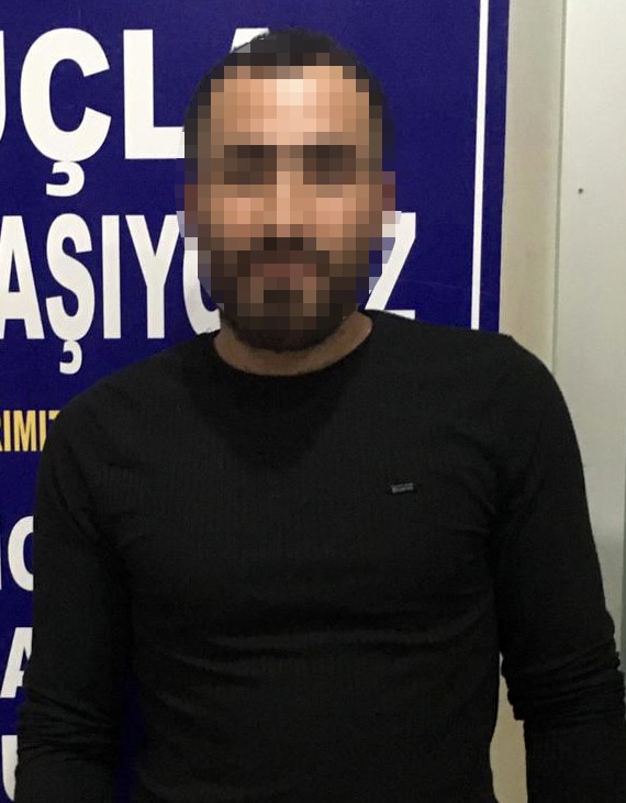 Foto - Muş'ta topraktan hazine fışkırdı! Defineyi bulan adamlardan birinin yaptıkları şaşkına çevirdi