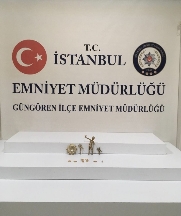 Foto - Muş'ta topraktan hazine fışkırdı! Defineyi bulan adamlardan birinin yaptıkları şaşkına çevirdi
