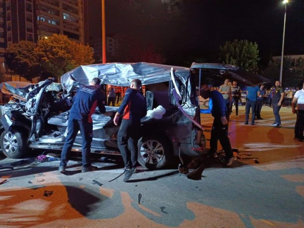 Foto - Muş'ta trafik kazası: 2 ölü, 3 yaralı