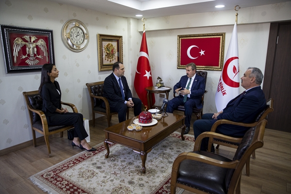 Foto - Mustafa Destici CHP'ye seslendi: Şehit polisimizin ailesinden özür dileyecekler mi?