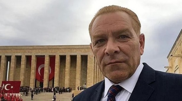 Foto - Mustafa Kemal'e benzeyen adamın son halini gören tanıyamadı