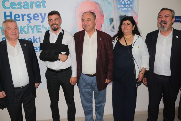 Foto - Mustafa Sarıgül'e şok! Toplu olarak parti değiştirdiler