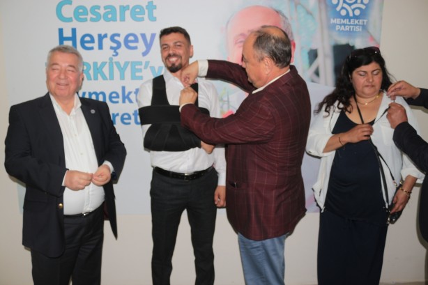 Foto - Mustafa Sarıgül'e şok! Toplu olarak parti değiştirdiler