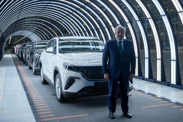 Foto - Mustafa Şentop ve Devlet Bahçeli Togg'a bindi