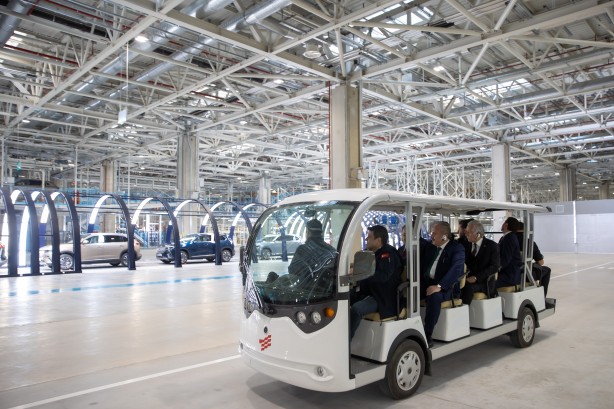 Foto - Mustafa Şentop ve Devlet Bahçeli Togg'a bindi