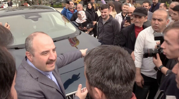 Foto - Mustafa Varank, Gemlik'e Togg çalışanıyla karşılaştı: İtalyan değil Gemlikliymiş