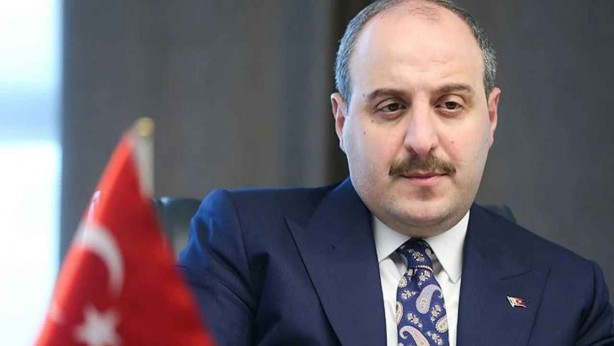 Foto - Mustafa Varank’tan Deniz Zeyrek’e ‘villa’ resti! ‘Azıcık haysiyetin varsa…’ deyip sokağa çıkamayacak hale getirdi