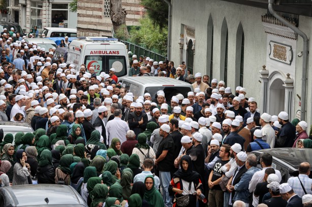Foto - Mutasavvıf Ömer Tuğrul İnançer, son yolculuğuna uğurlanıyor