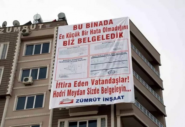 Foto - Müteahhidin depremde yıkılan binaya yıllar önce astığı afiş hayrete düşürdü! Bu kadarına da pes! Ağzınız açık kalacak