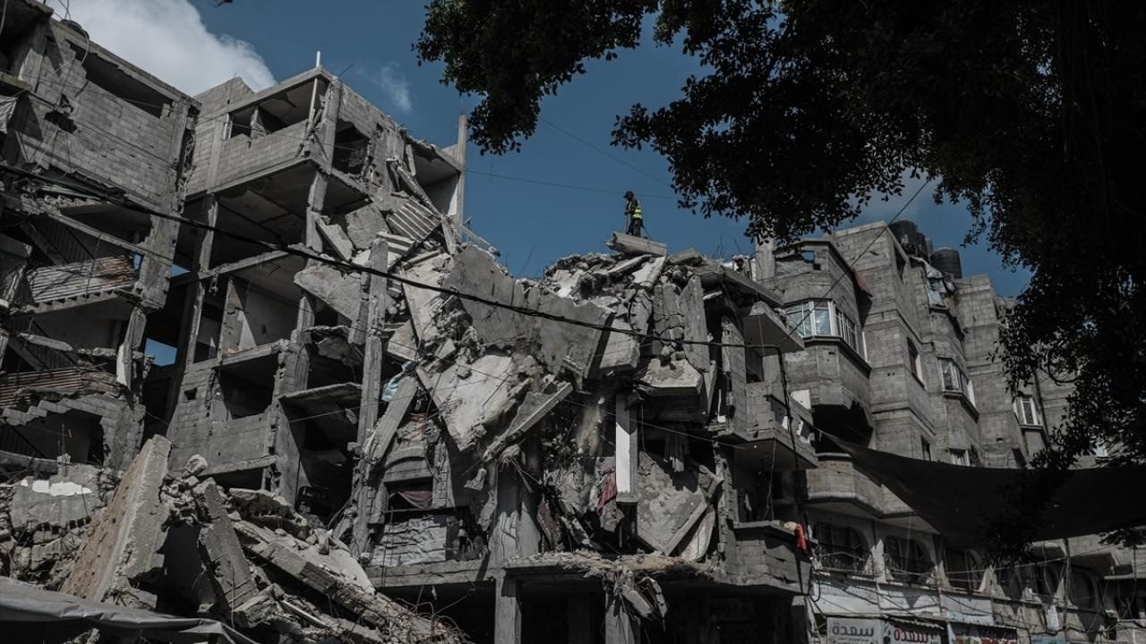 Foto - Müteahhit ve kamyonlar Gazze’ye sokulmuyor! Barış Kurulu’nun üssüne Siyonist engel
