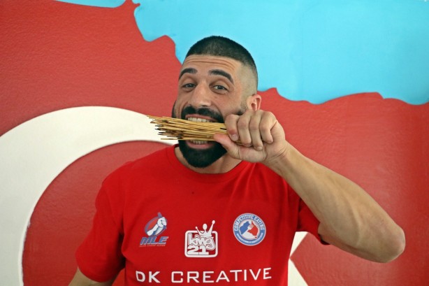 Foto - Mutfağı duman bastı, ustalar kayboldu Avustralyalı turist şaşkına çevirdi