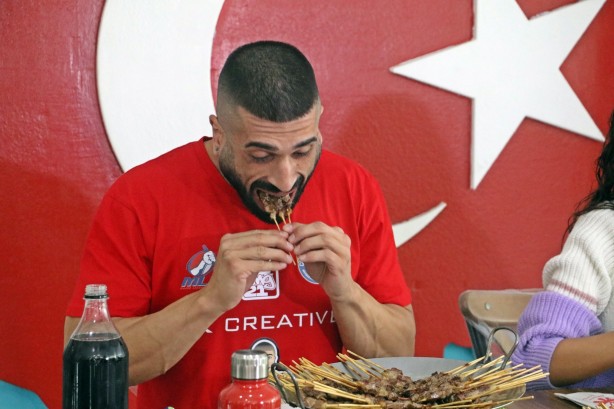 Foto - Mutfağı duman bastı, ustalar kayboldu Avustralyalı turist şaşkına çevirdi