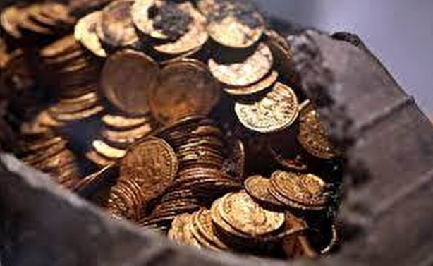 Foto - Mutfak tadilatı yaparken hazine buldu