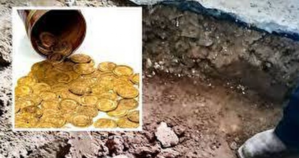 Foto - Mutfak tadilatı yaparken hazine buldu