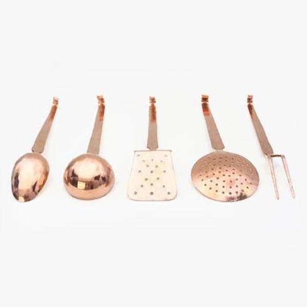 Mutfaklarda eski moda 'Bakır'