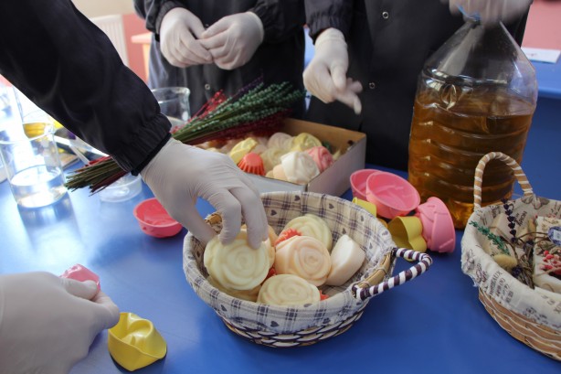 Foto - Mutfaktaki atık yağlardan ürettiler! 'Herkes bunlardan yapabilir'