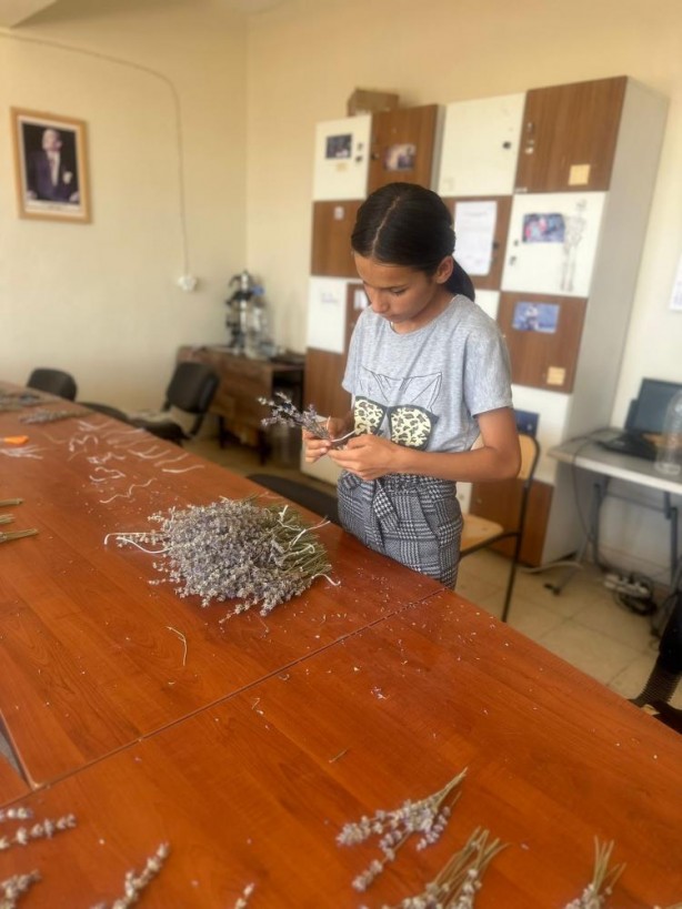 Foto - Müthiş başarı! Bir yanda köy okulu diğer yanda Almanya