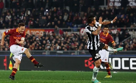 Müthiş bir istatistik olsa gerek: Dünyanın en hızlı şut atan futbolcuları belli oldu! Zirvede açık ara farkla bir Türk var