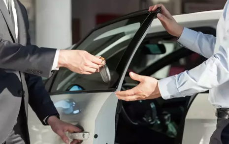 Foto - Müthiş haber verildi: İlk kez görülecek… İkinci el araba fiyatlarında indirim furyası başladı! Bayiler fiyatları düşürdükçe düşürüyor