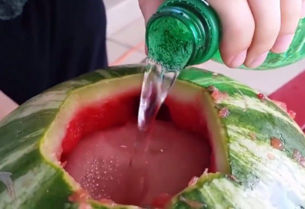 Foto - Mutlaka deneyin! Karpuzlu serinleten tarif