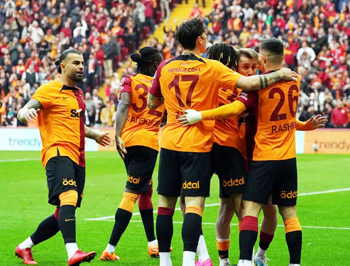 Foto - Mutlaka ve mutlaka bunu yapın dedi: Başakşehir maçı öncesi kritik toplantı kararı!