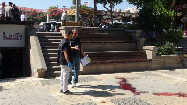 Foto - Mutlu musunuz şimdi solaklar! Alkol belası yine yaptı yapacağını