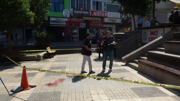 Foto - Mutlu musunuz şimdi solaklar! Alkol belası yine yaptı yapacağını
