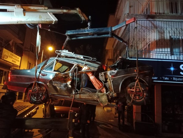 Mutlu oldunuz mu şimdi laikçiler! Bu tablo alkolün eseri