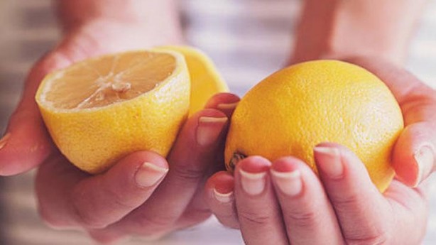 Foto - Muza limon sıkıp yiyen bu dertten kurtuluyor! Vücudu fişek gibi yapan kombinasyon