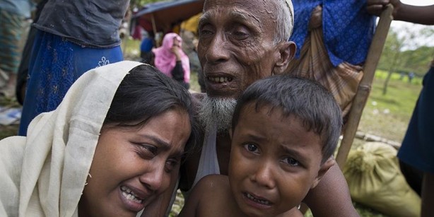 Myanmar'da zulüm! 45 bin Arakanlı Müslüman ülkeyi terk etti!